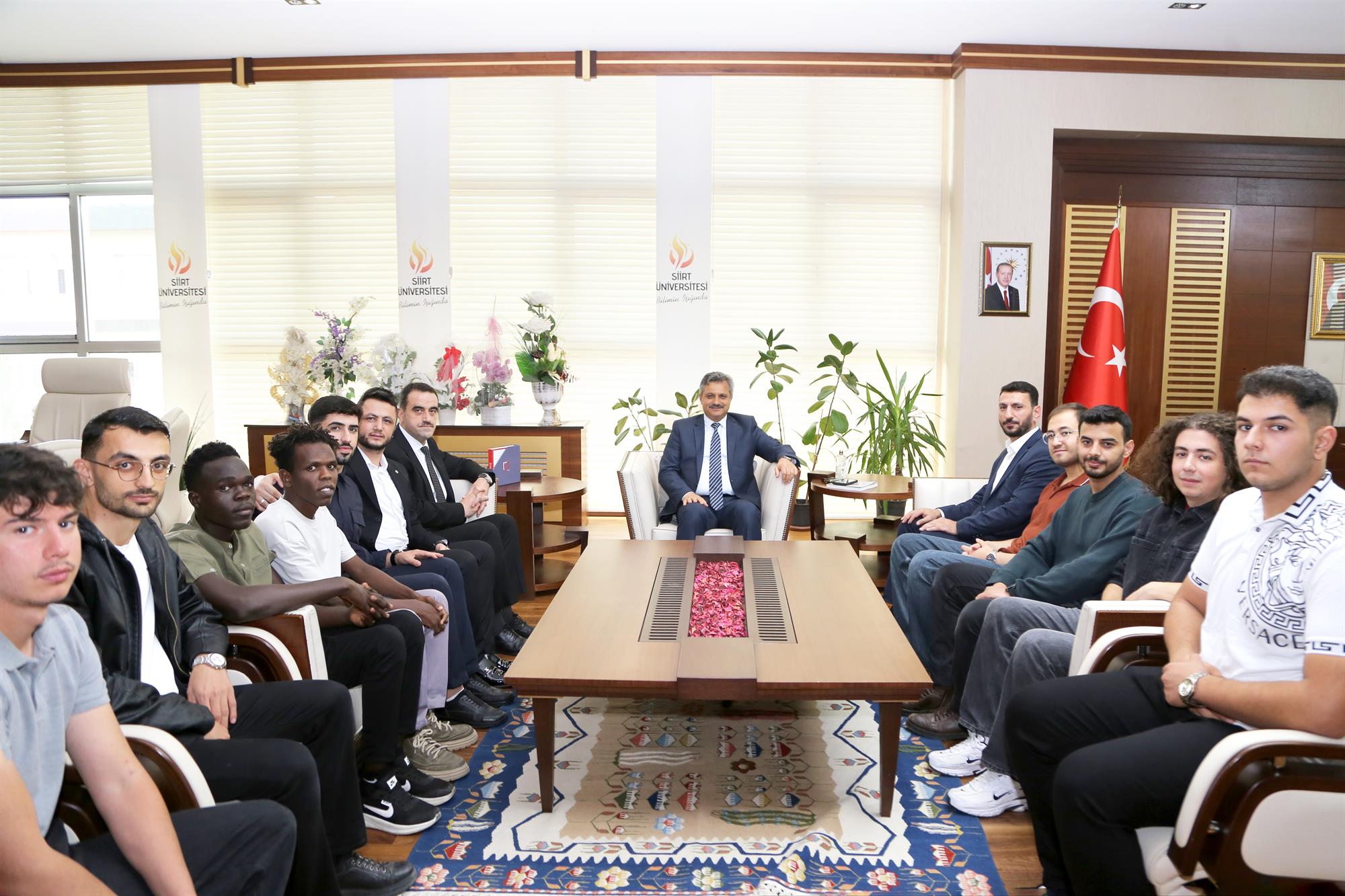 İlim Yayma Cemiyeti Siirt Erkek Öğrenci Yurdu Müdürü Metin Acıtan’dan Rektörümüze Ziyaret